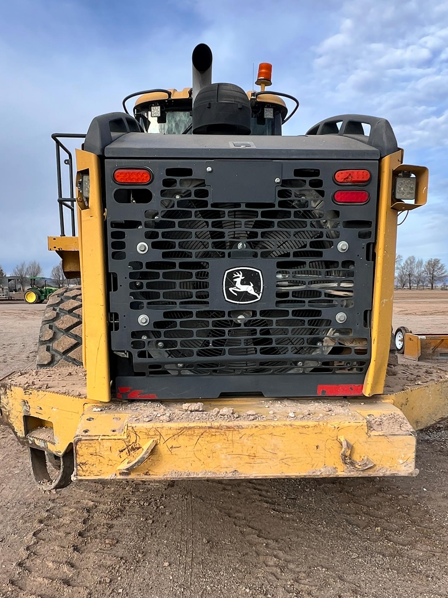 2015 DEERE 744k II - view 7 of 37