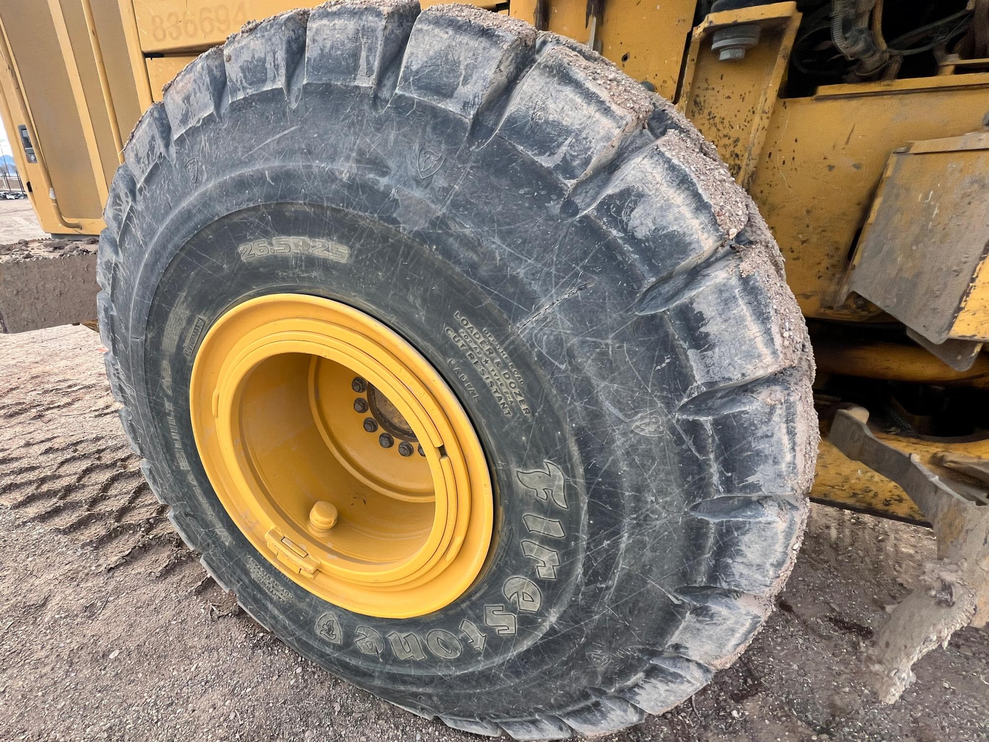 2015 DEERE 744k II - Image 37