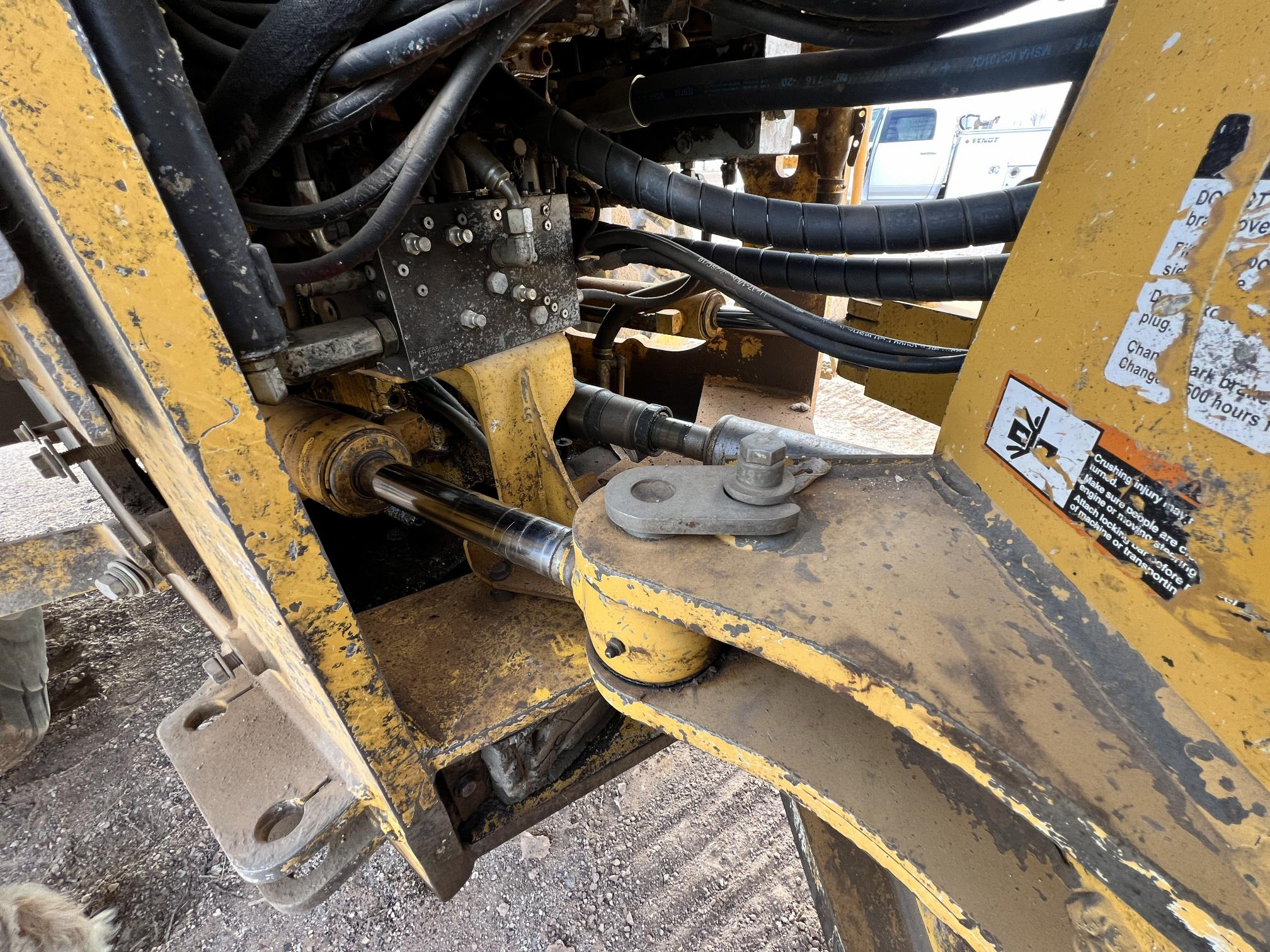 2015 DEERE 744k II - Image 29