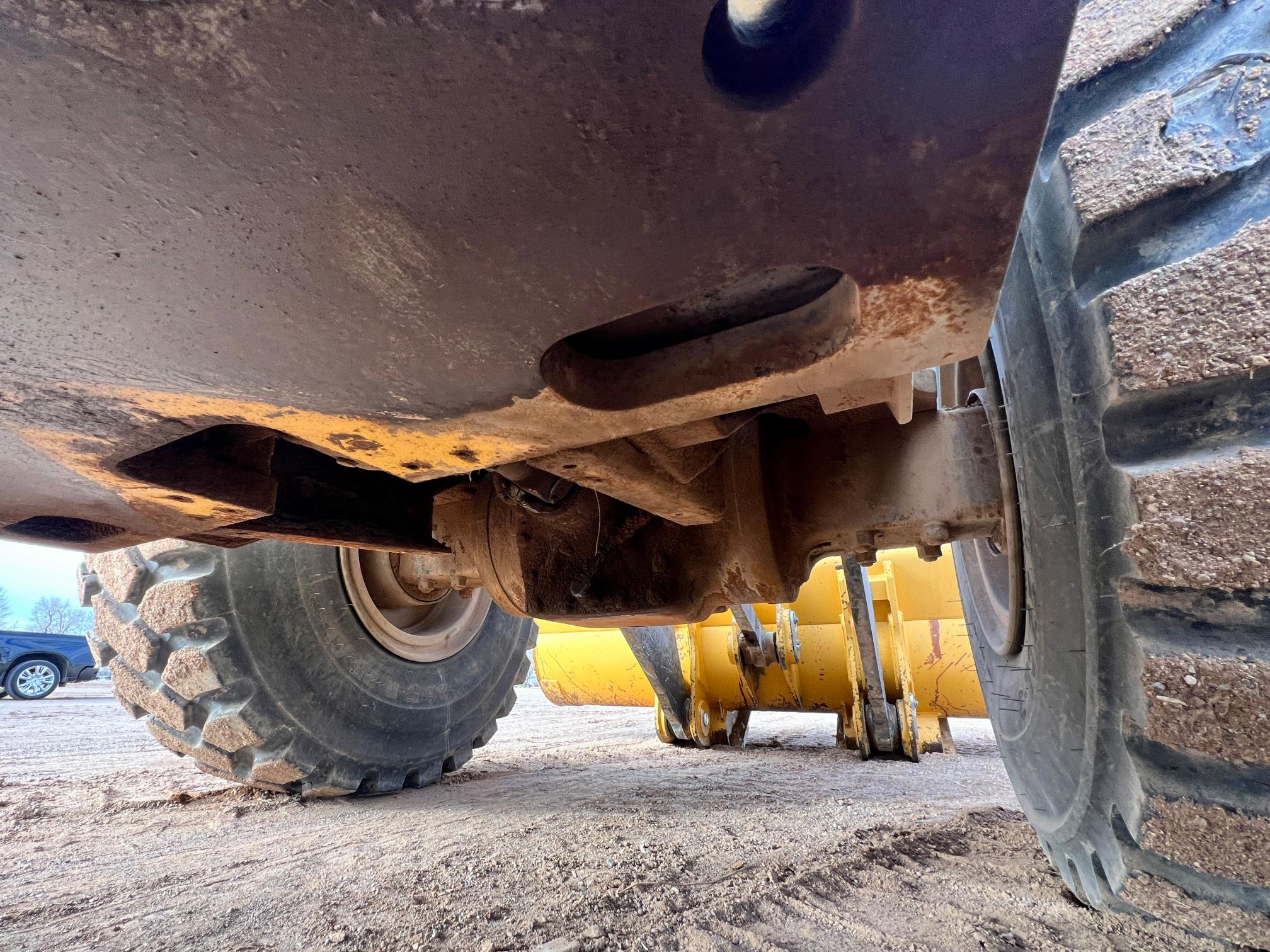 2015 DEERE 744k II - Image 31