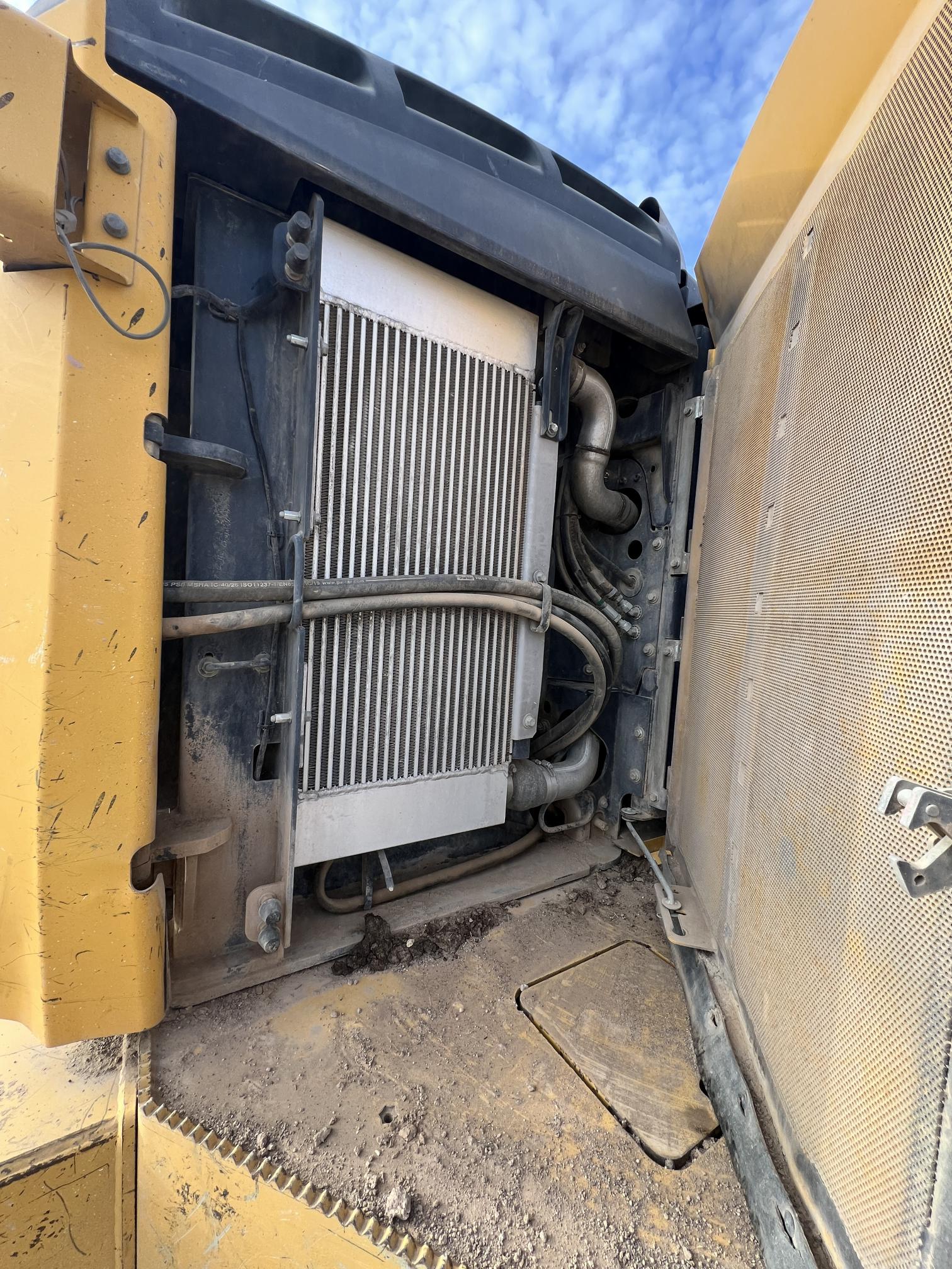 2015 DEERE 744k II - Image 34