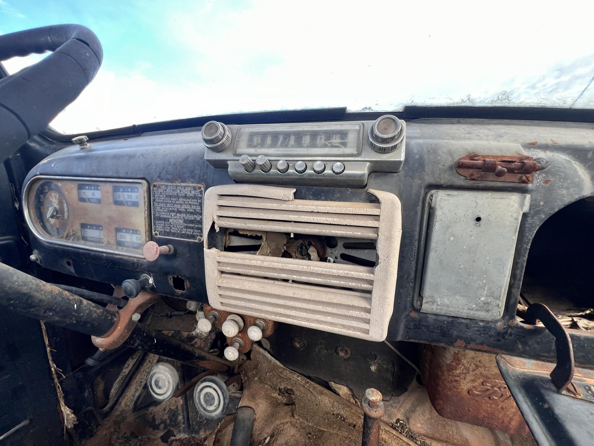 1948 FORD F6 - Image 12