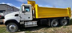 2005 MACK CV713 Granite Dump Truck - Image 3