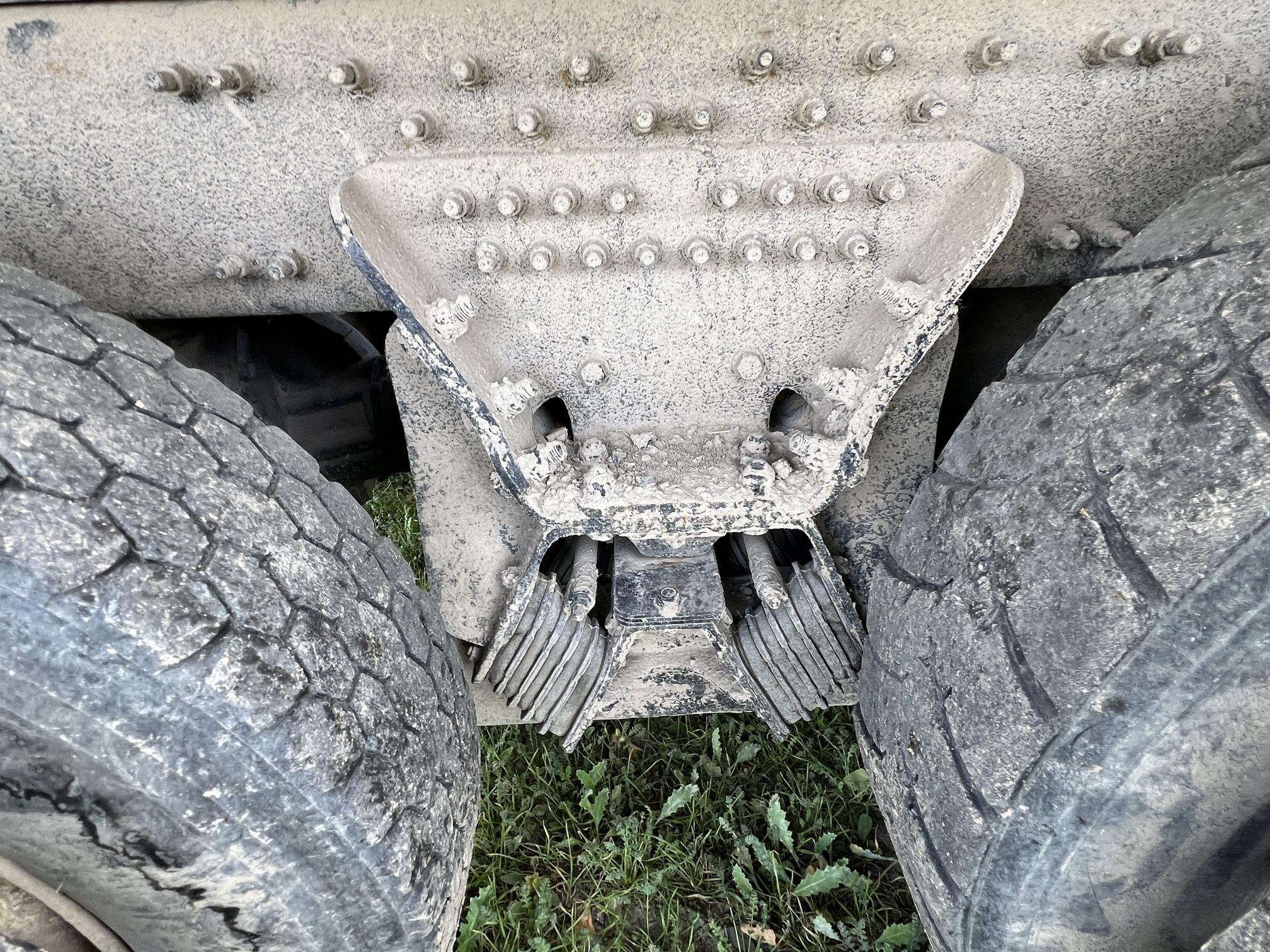 2005 MACK CV713 Granite Dump Truck - Image 56