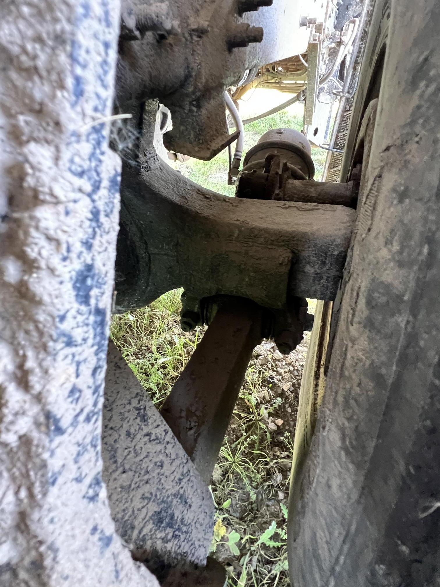 2005 MACK CV713 Granite Dump Truck - Image 58