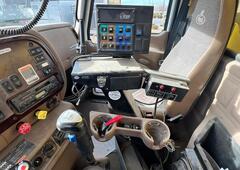 2005 MACK CV713 Granite Dump Truck - Image 20