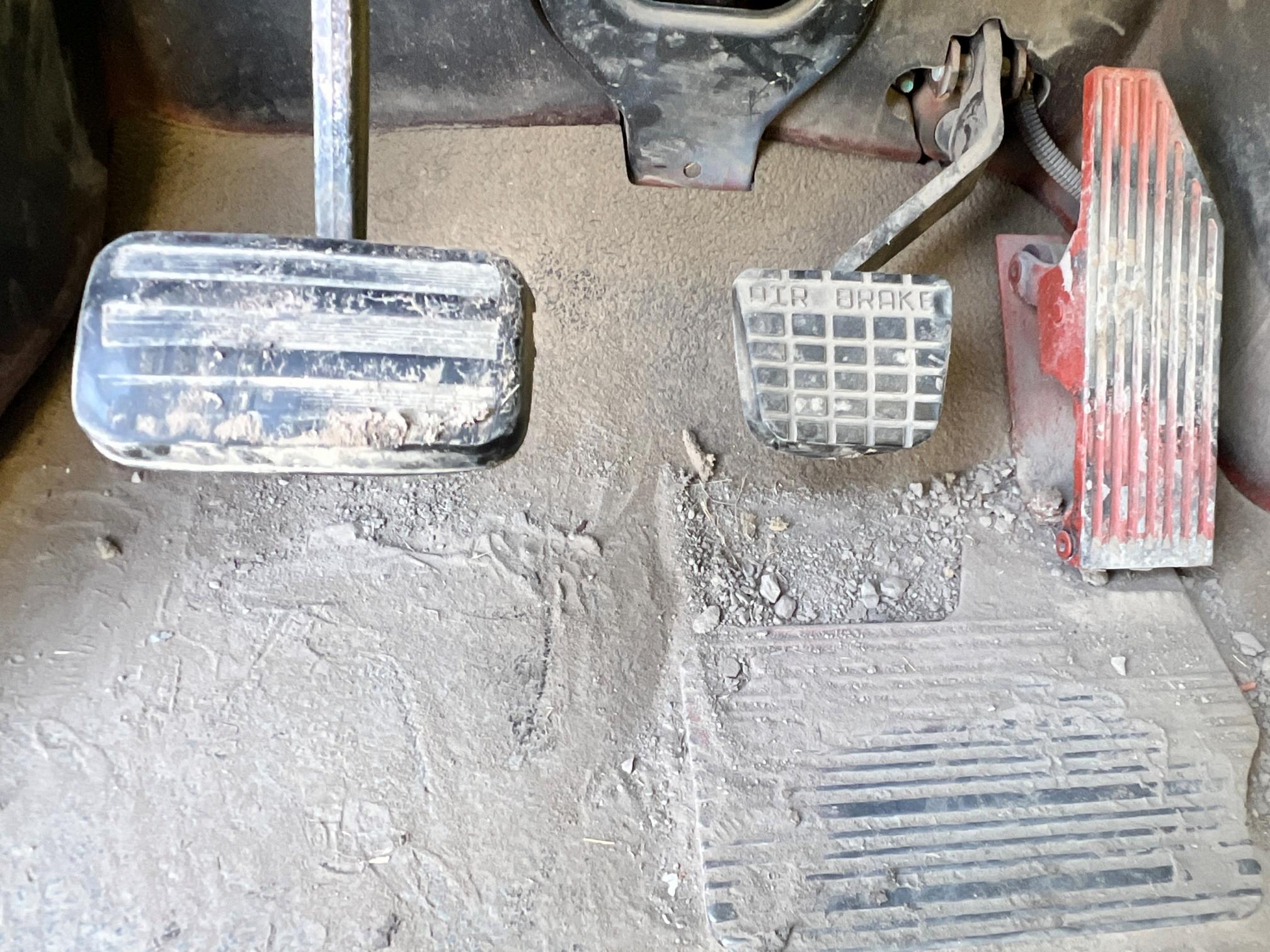 2005 MACK CV713 Granite Dump Truck - Image 19