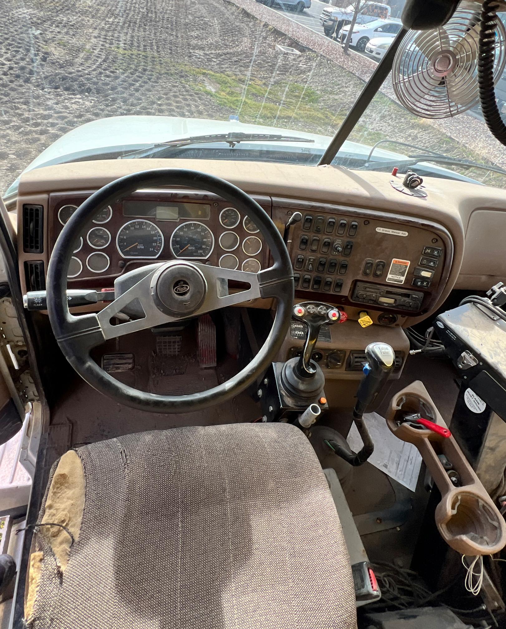 2005 MACK CV713 Granite Dump Truck - view 15 of 79