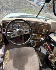 2005 MACK CV713 Granite Dump Truck - Image 15