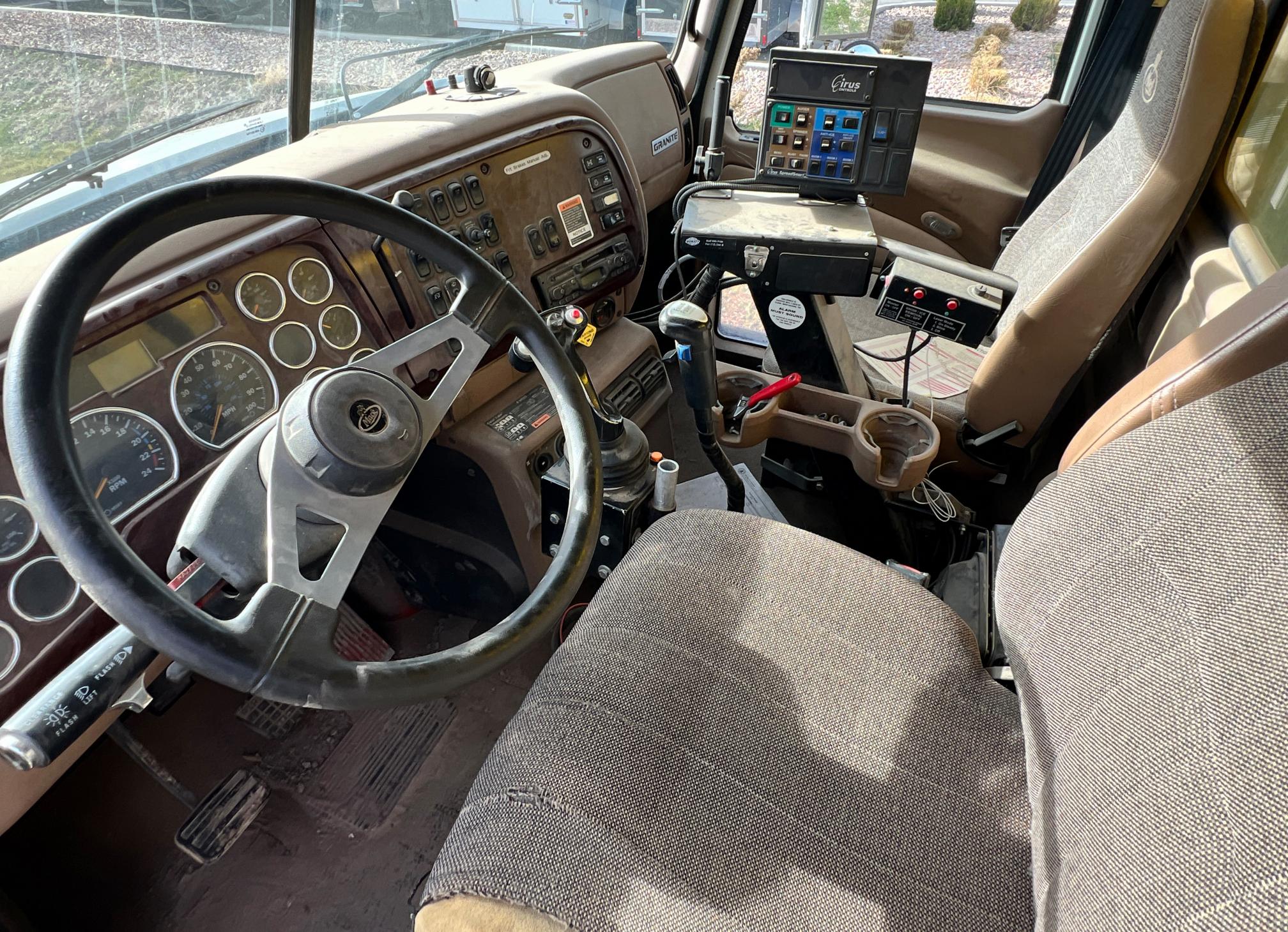 2005 MACK CV713 Granite Dump Truck - Image 14