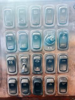 2005 MACK CV713 Granite Dump Truck - Image 23