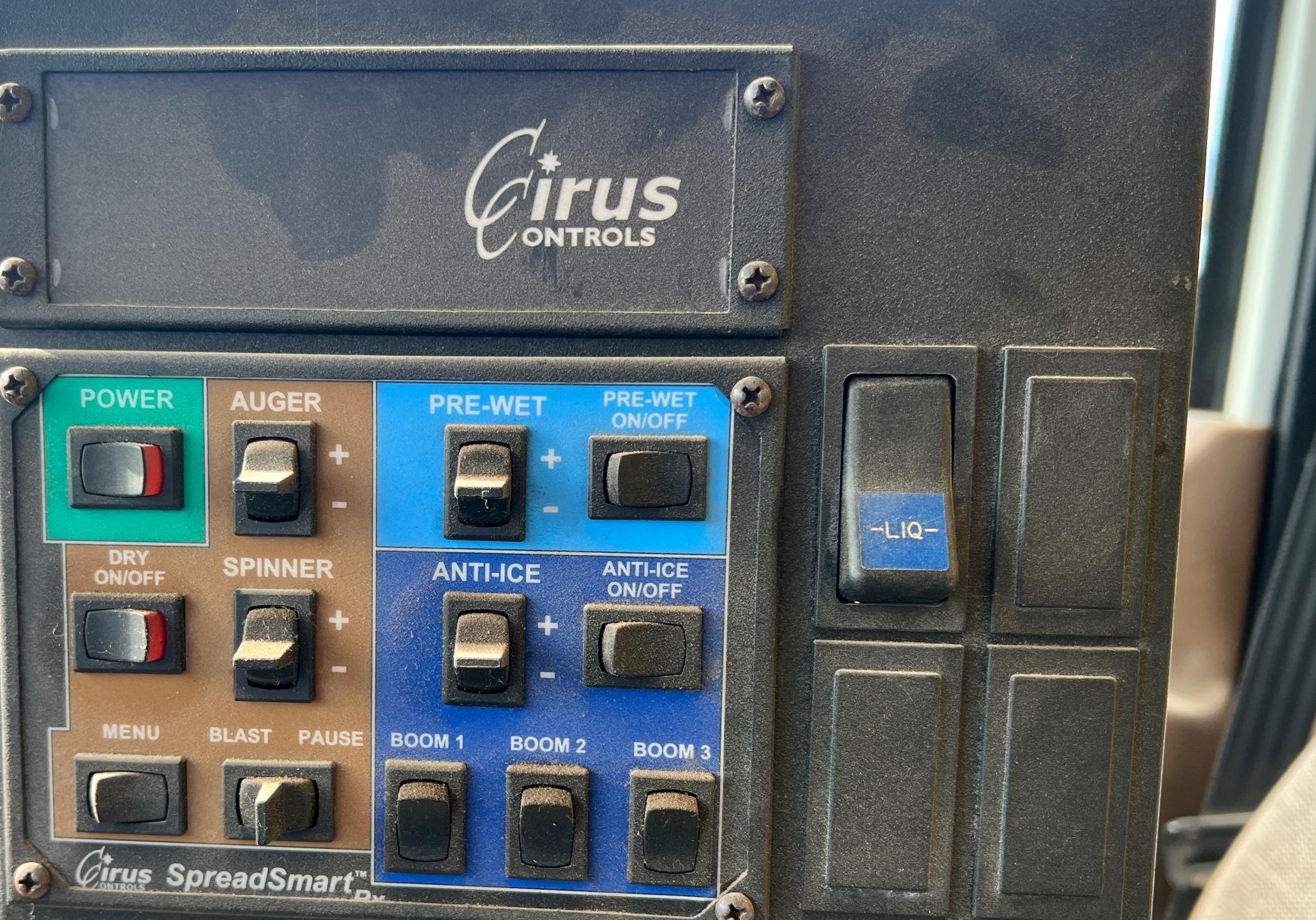 2005 MACK CV713 Granite Dump Truck - Image 31