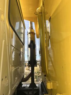 2005 MACK CV713 Granite Dump Truck - Image 47