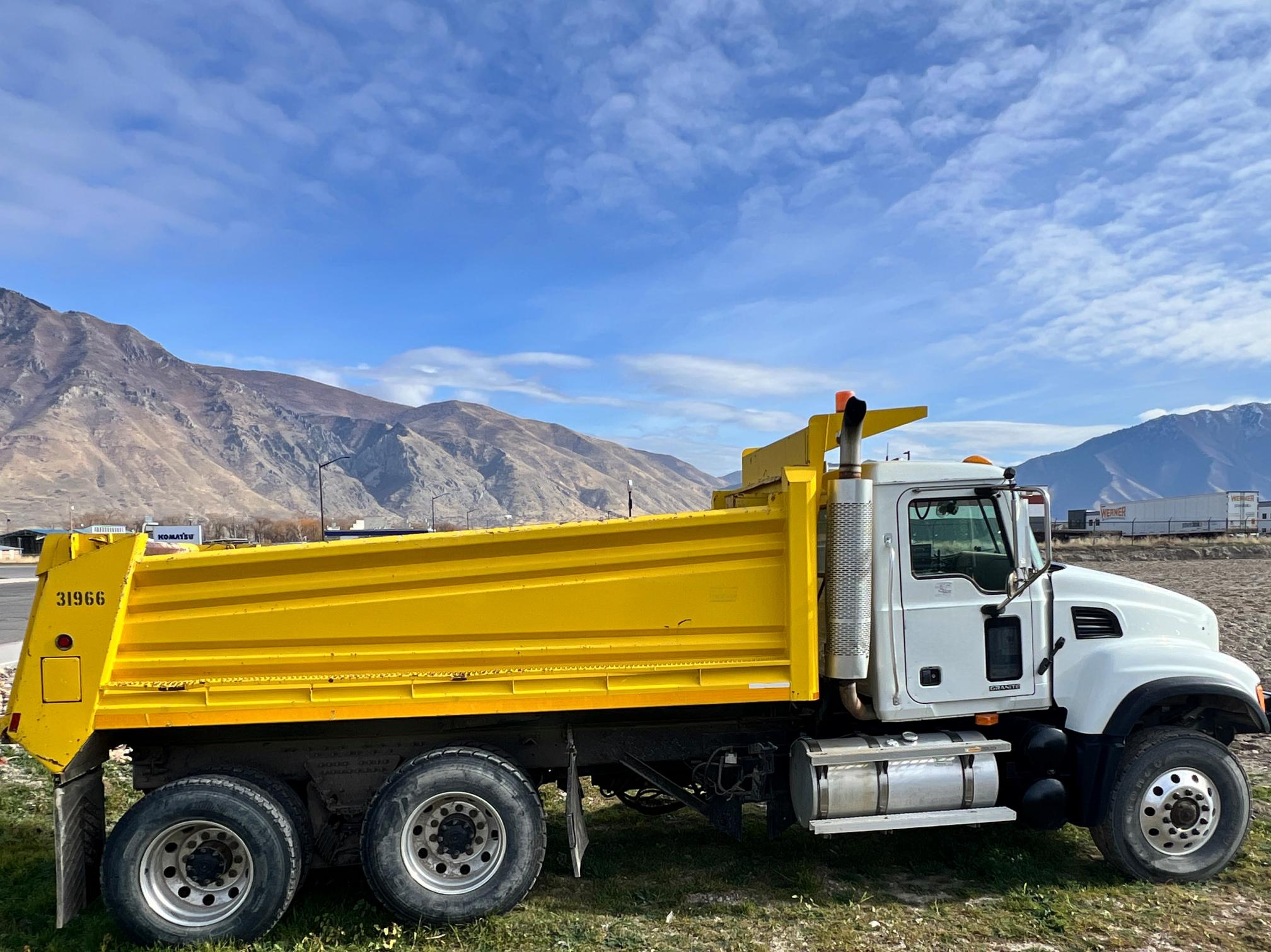2005 MACK CV713 Granite Dump Truck - Image 6