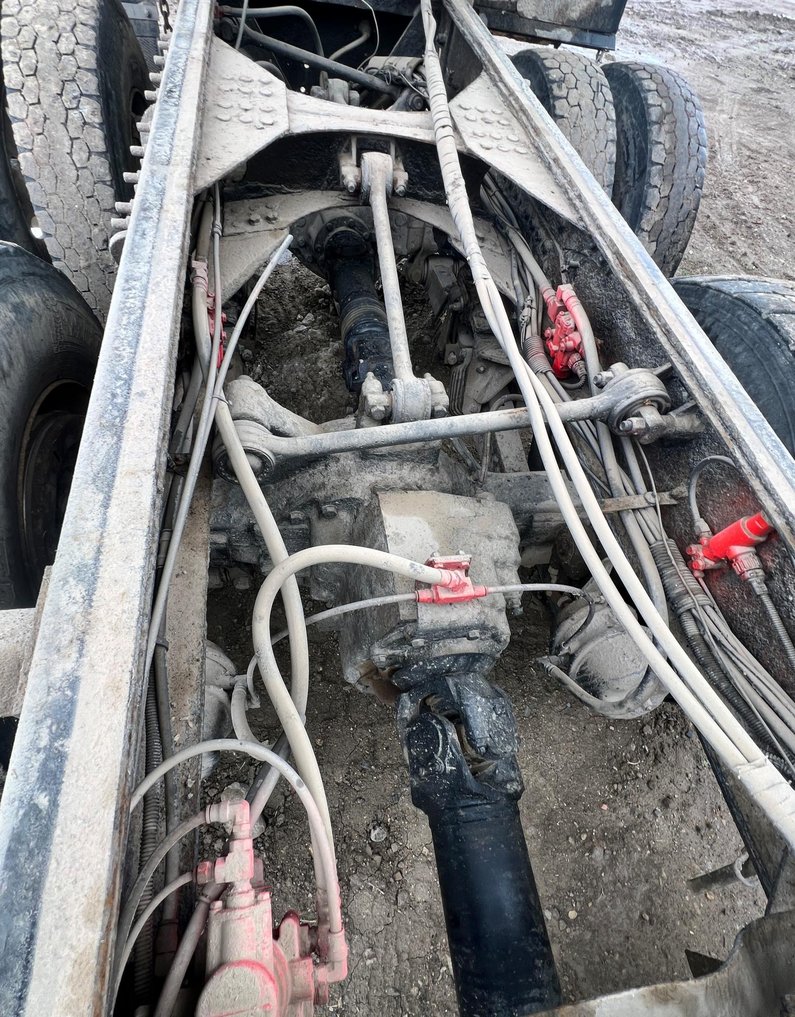 2005 MACK CV713 Granite Dump Truck - Image 79