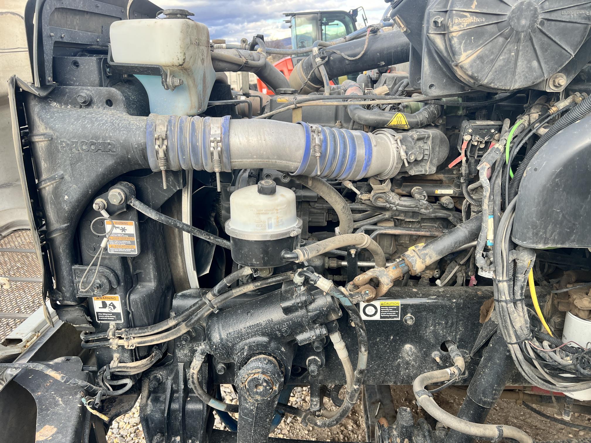 2016 PETERBILT 348 - Image 103