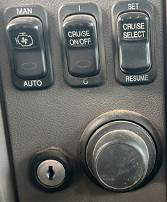 2017 PETERBILT 348 - Image 24