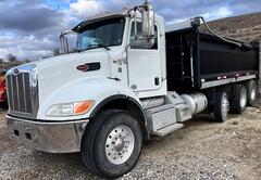 2017 PETERBILT 348 - Image 2