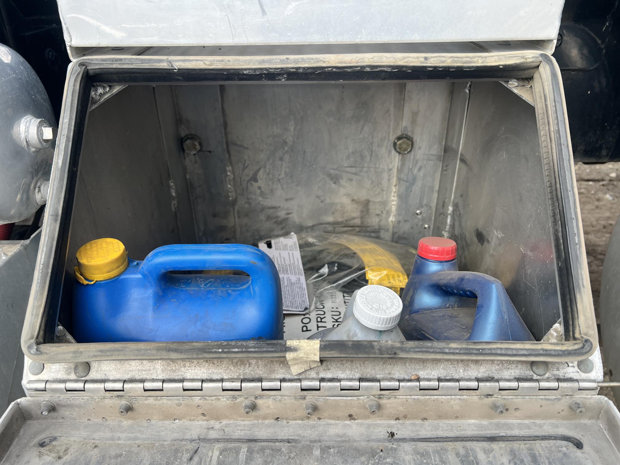 2016 PETERBILT 348 - Image 49