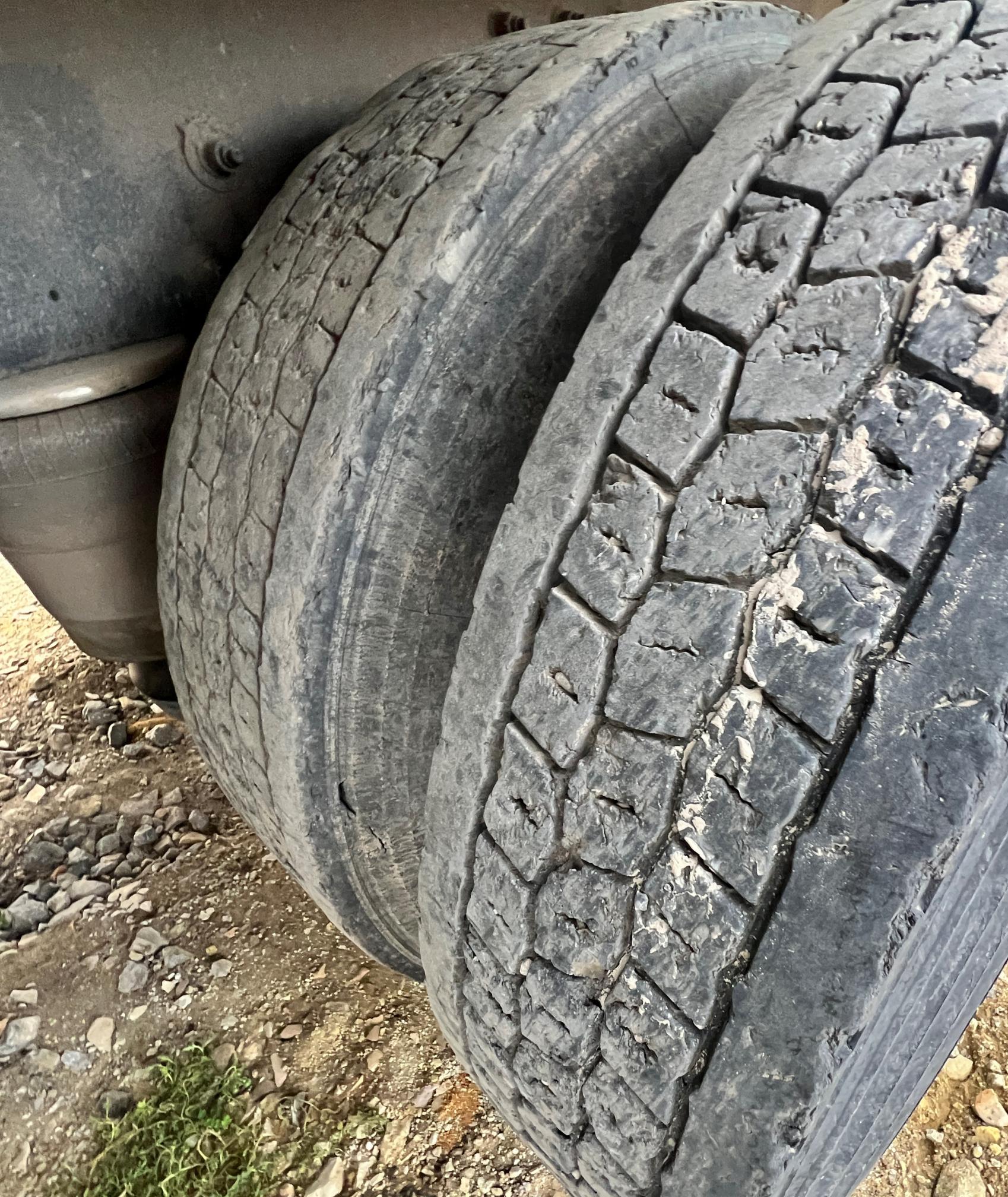 2016 PETERBILT 348 - Image 81