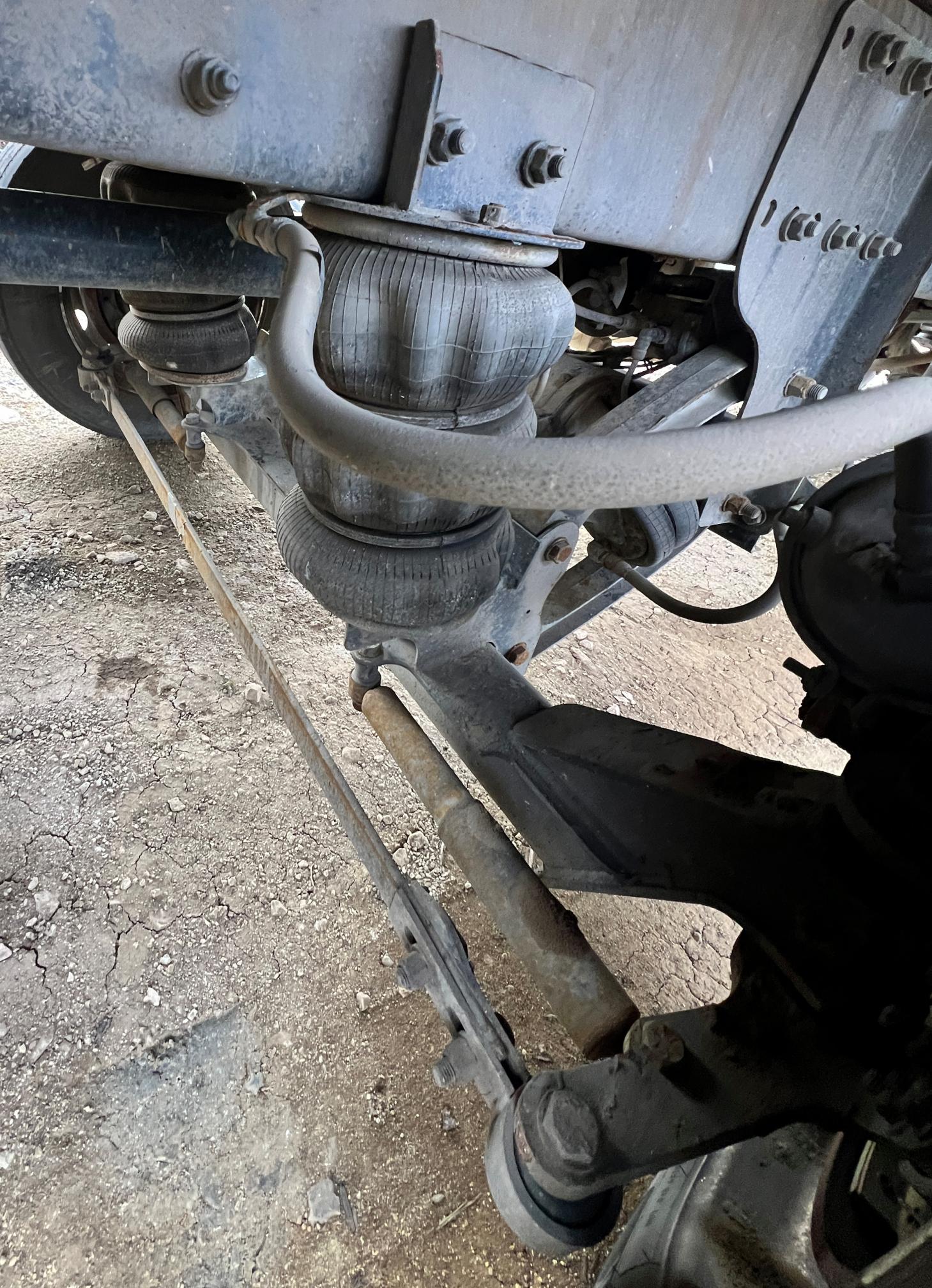 2016 PETERBILT 348 - Image 100