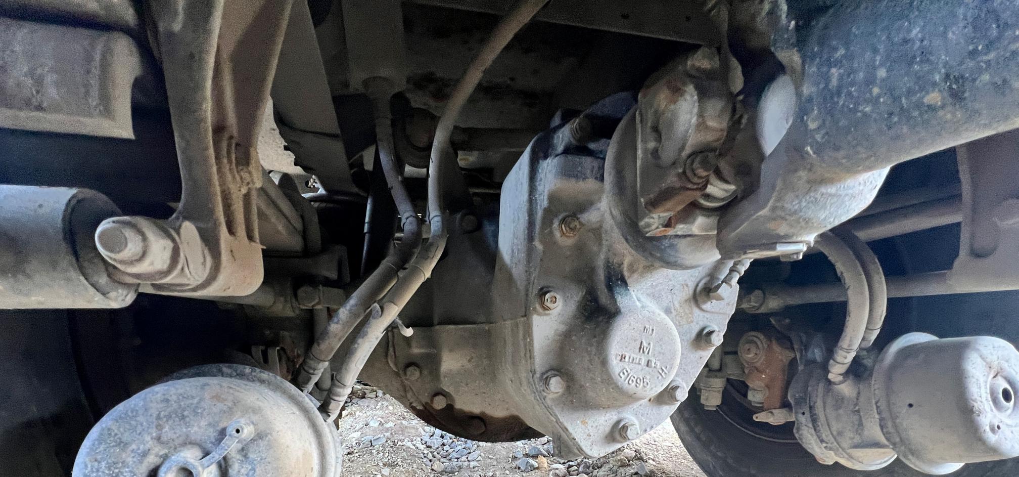 2016 PETERBILT 348 - Image 65