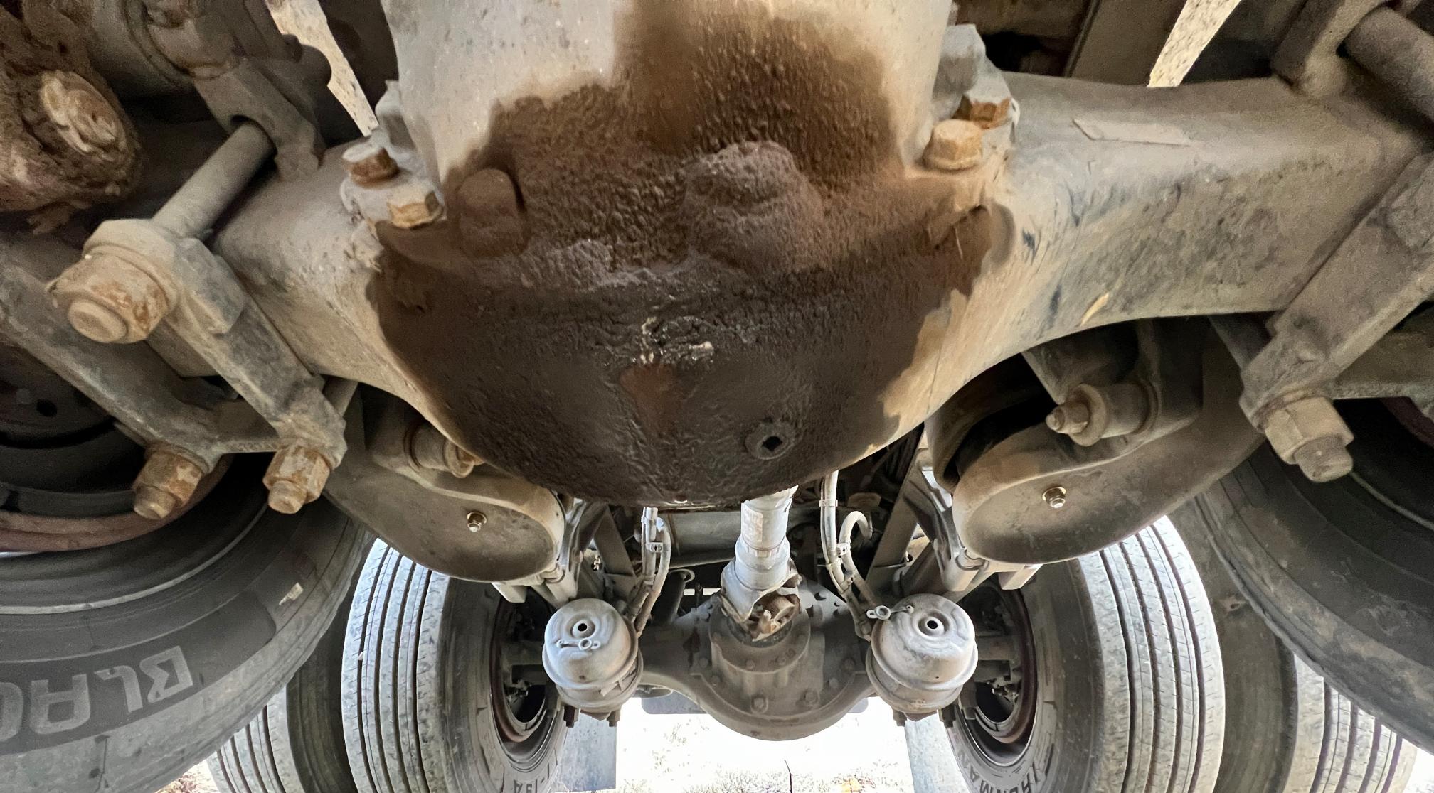 2016 PETERBILT 348 - Image 63