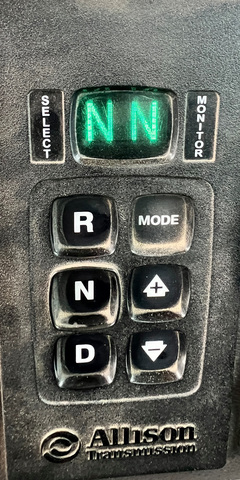 2017 PETERBILT 348 - Image 28