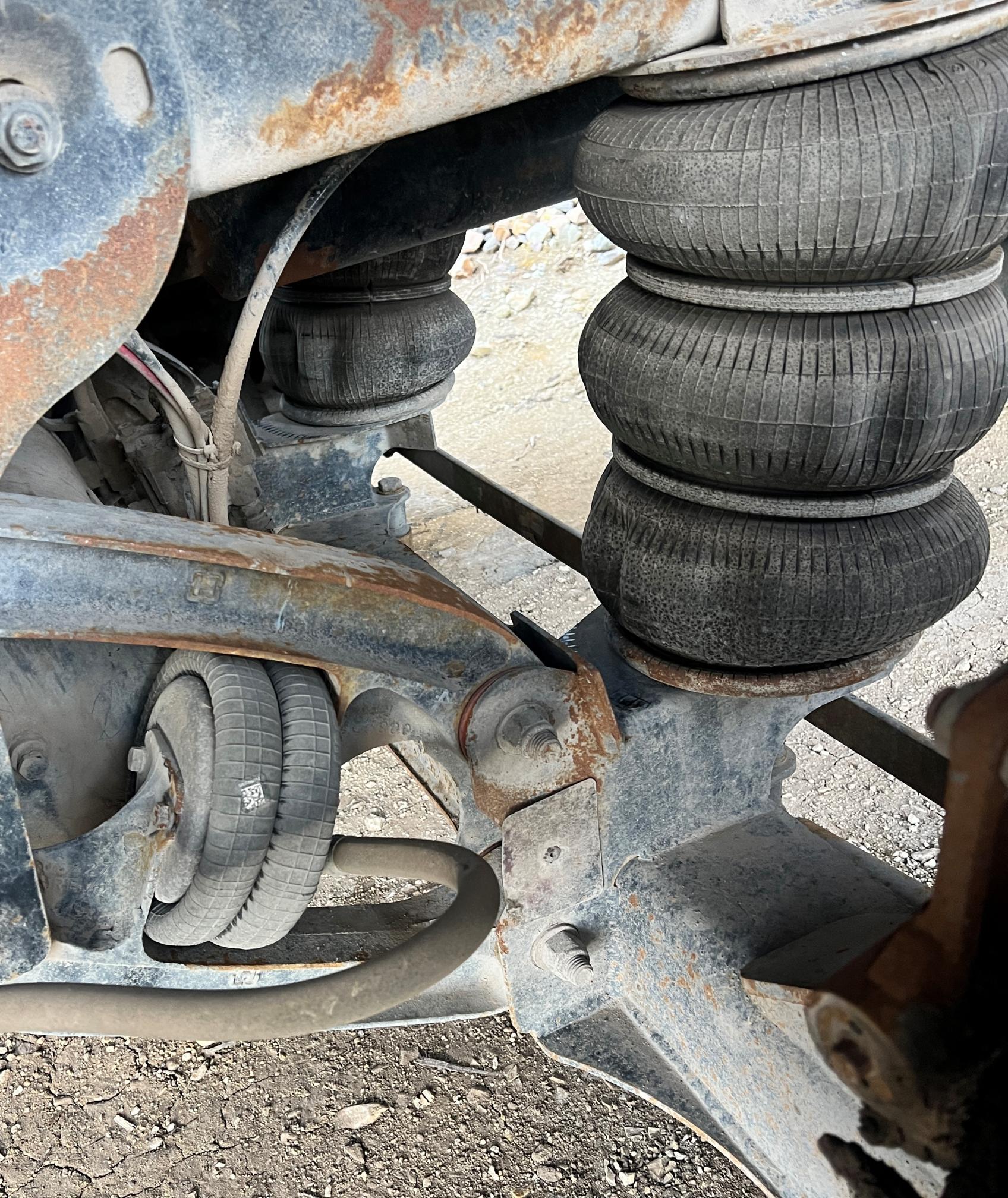 2016 PETERBILT 348 - Image 88