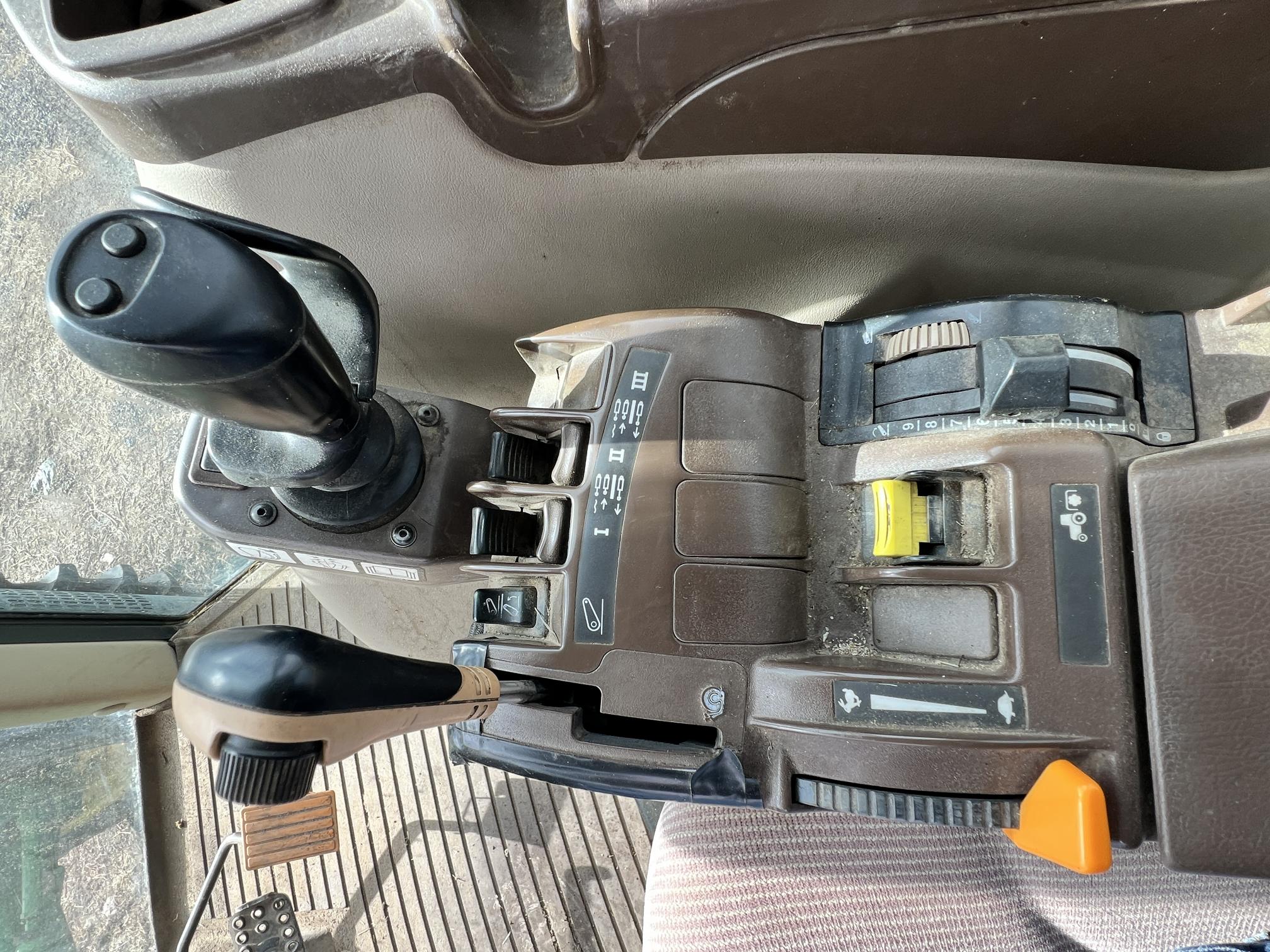 2006 JOHN DEERE 7520 - Image 23