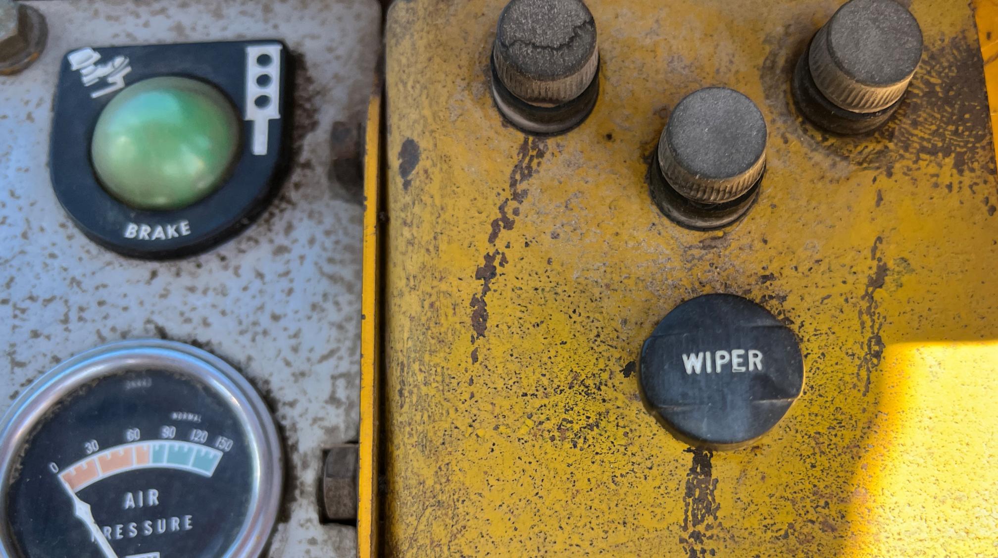 1981 CATERPILLAR 950 - Image 30