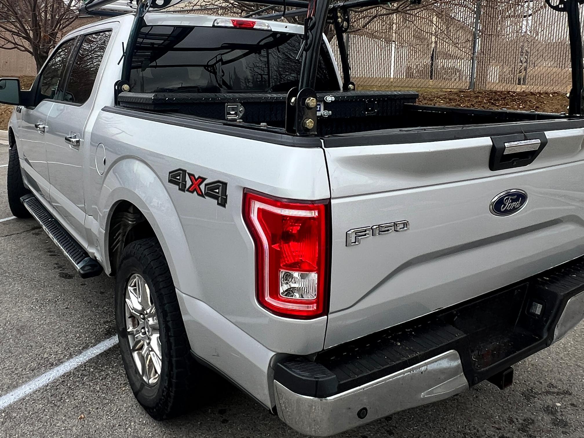 2017 FORD F-150 - view 8 of 13