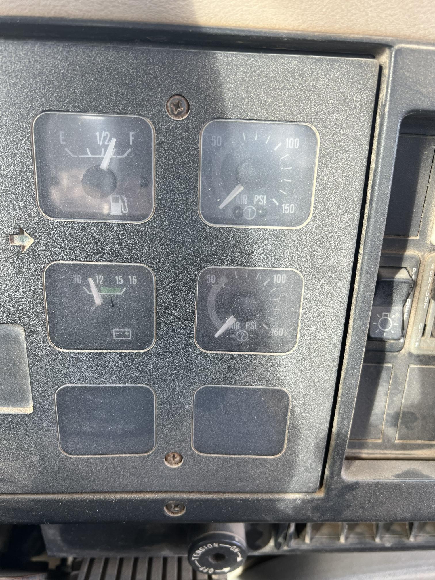 1990 INTERNATIONAL 8300 Eagle - Image 31