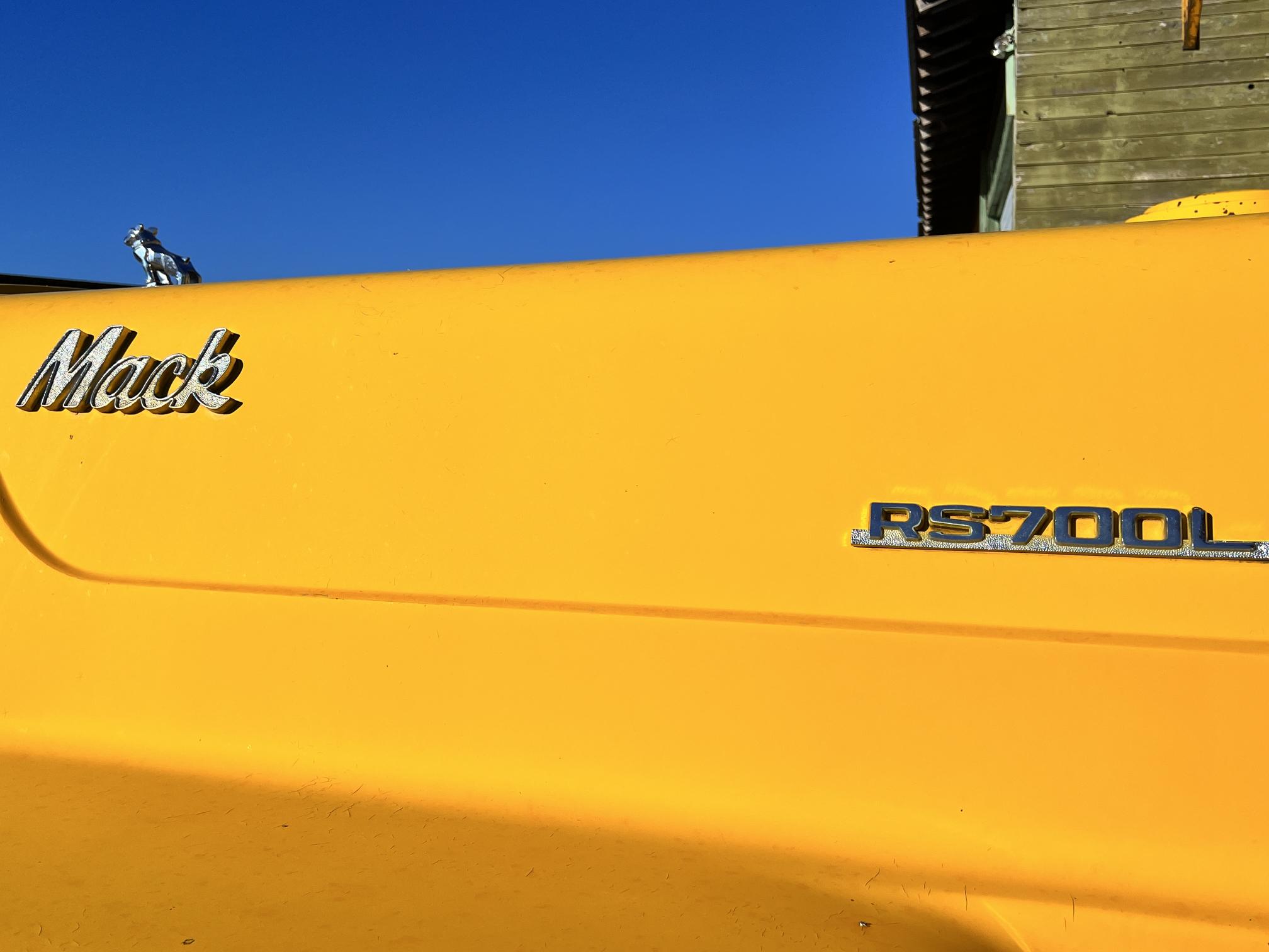 1977 MACK RS767LST - Image 35