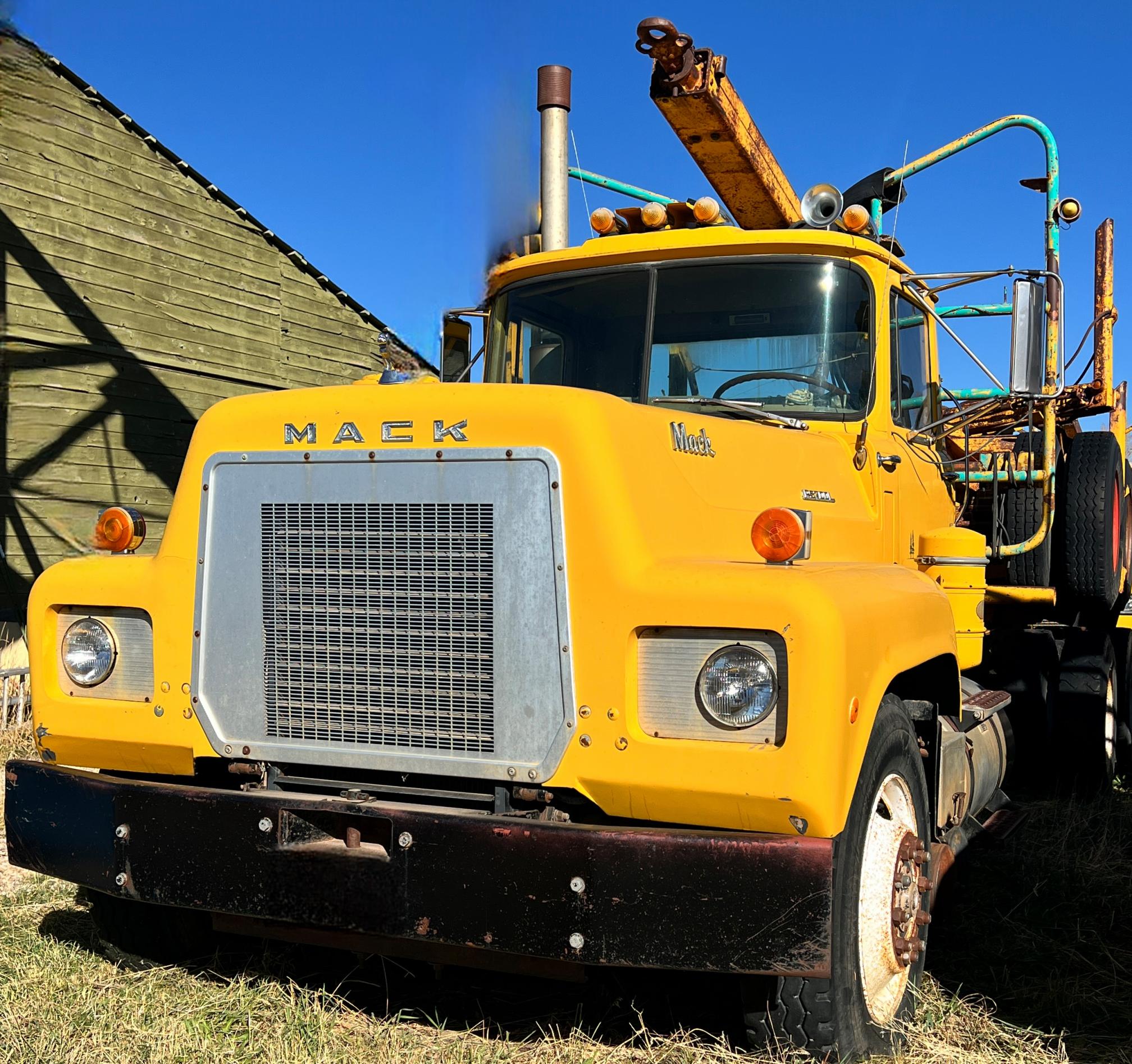 1977 MACK RS767LST