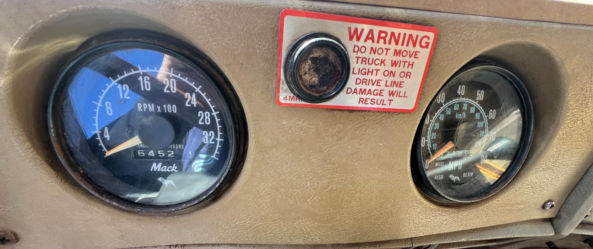 1977 MACK RS767LST - Image 23