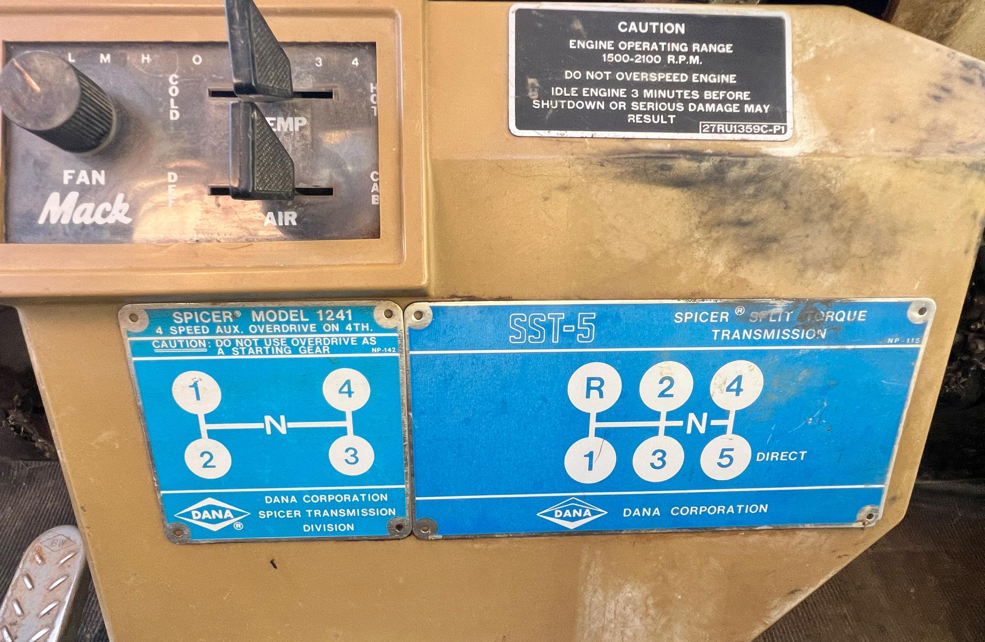 1977 MACK RS767LST - Image 25