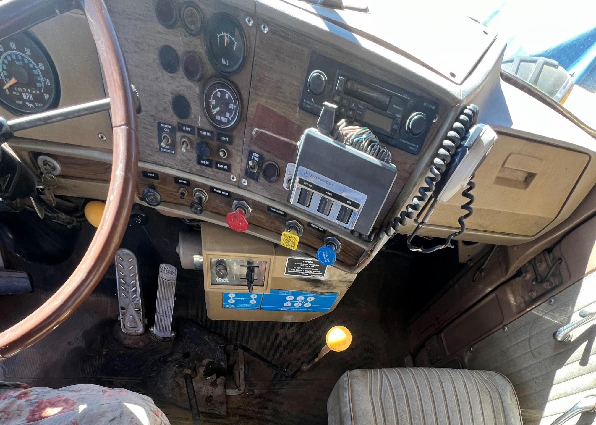 1977 MACK RS767LST - Image 21