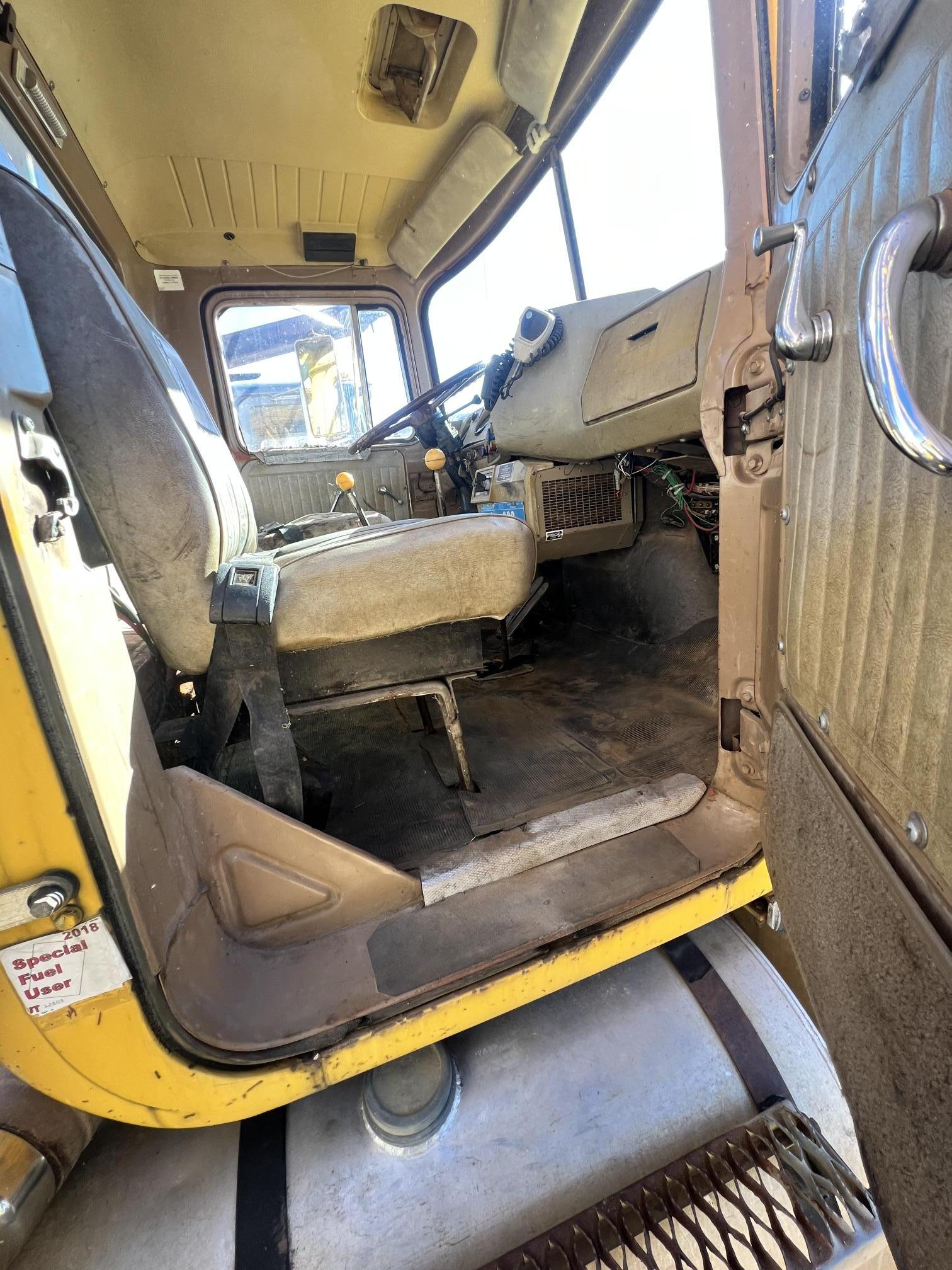 1977 MACK RS767LST - Image 28