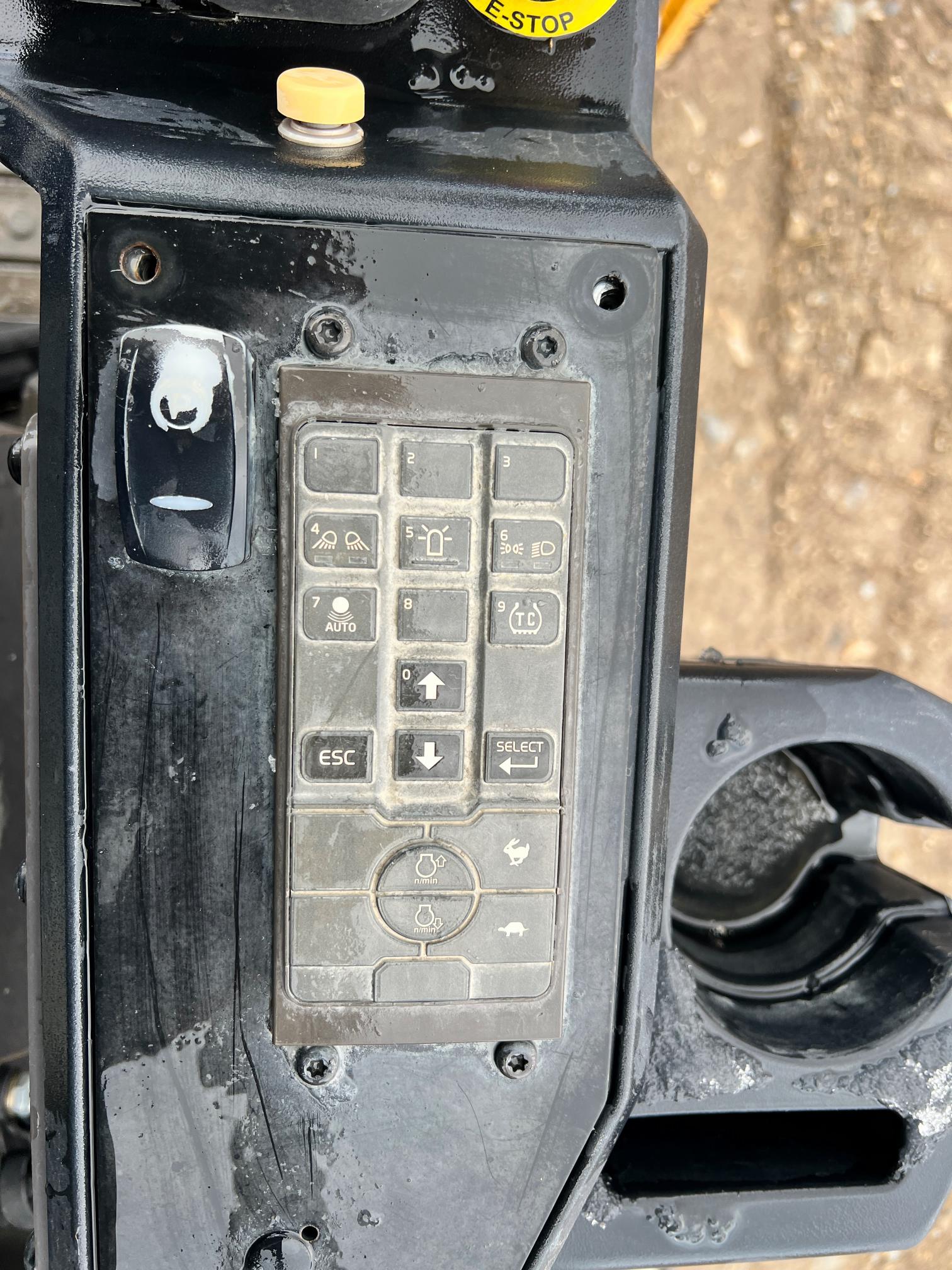 2017 VOLVO SD45d - Image 11