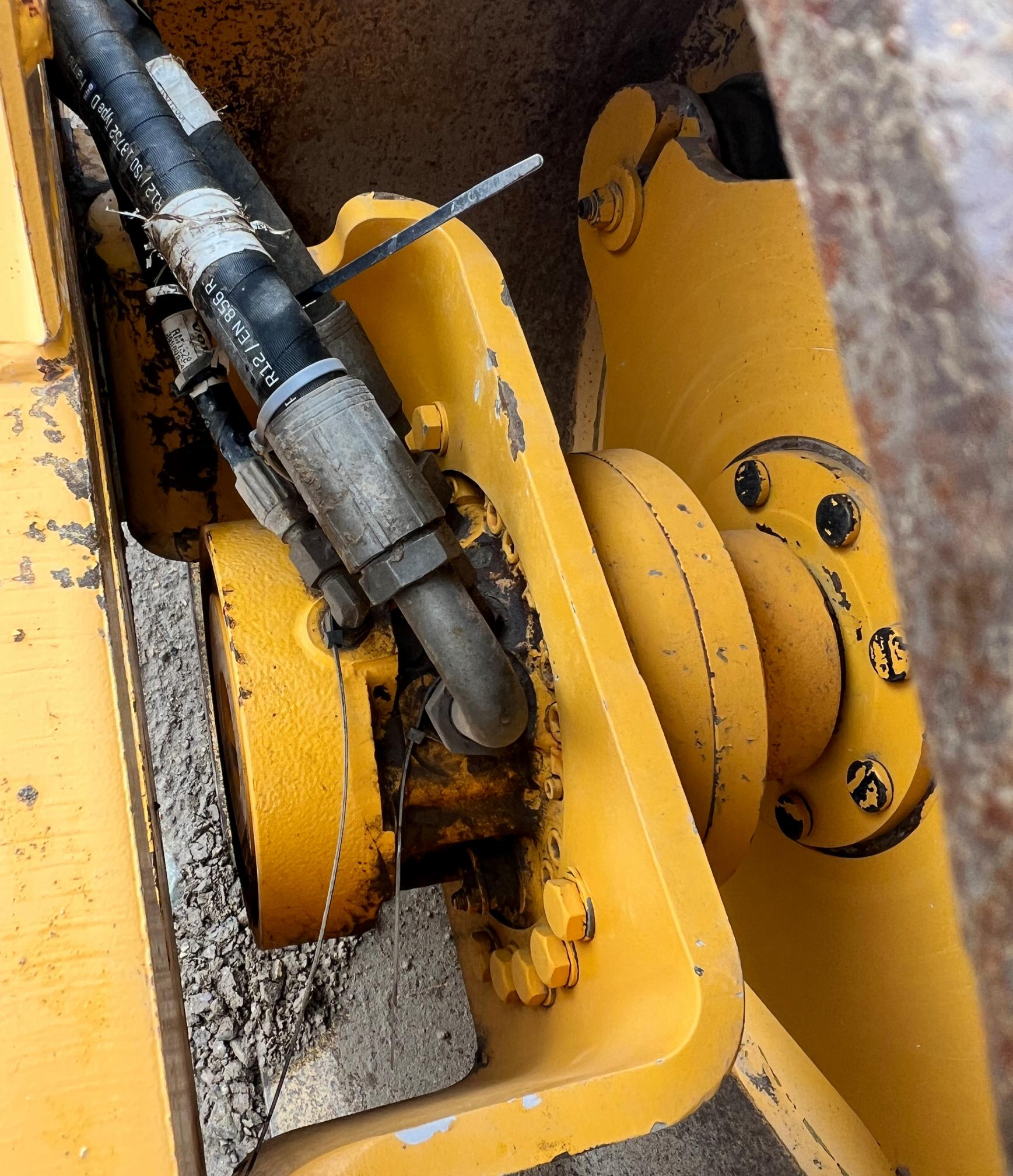 2017 VOLVO SD45d - view 18 of 28