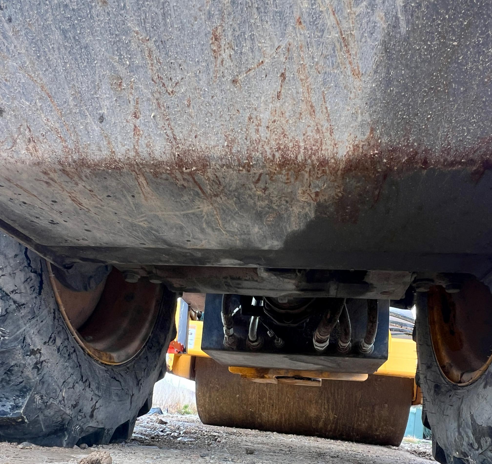 2017 VOLVO SD45d - view 20 of 28