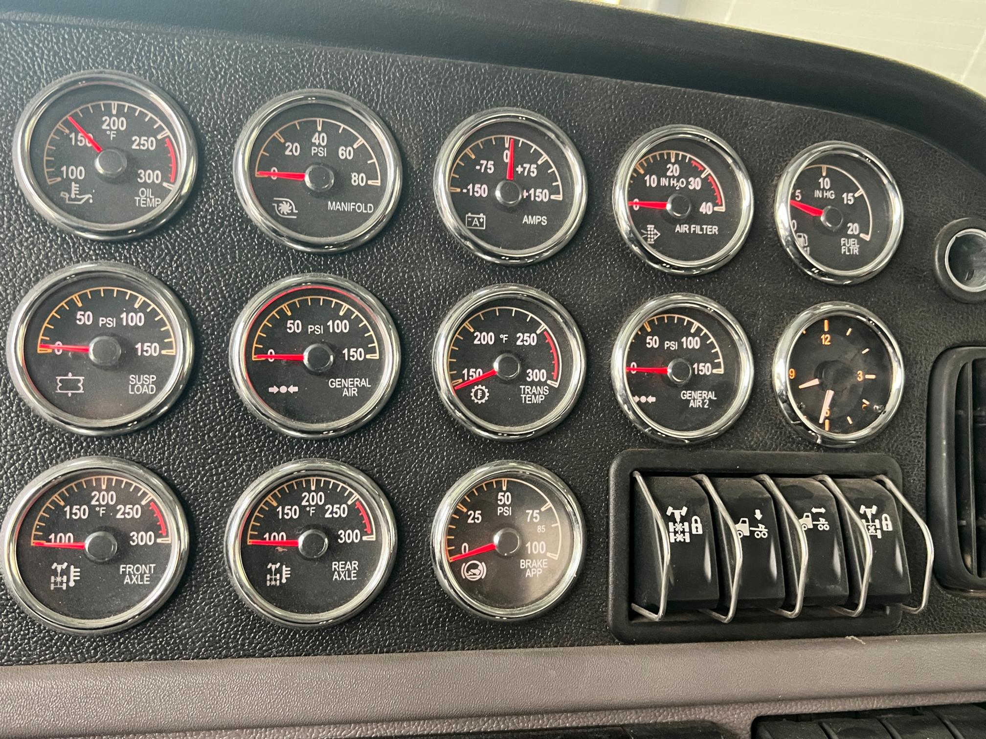 2023 PETERBILT 389 - view 15 of 69