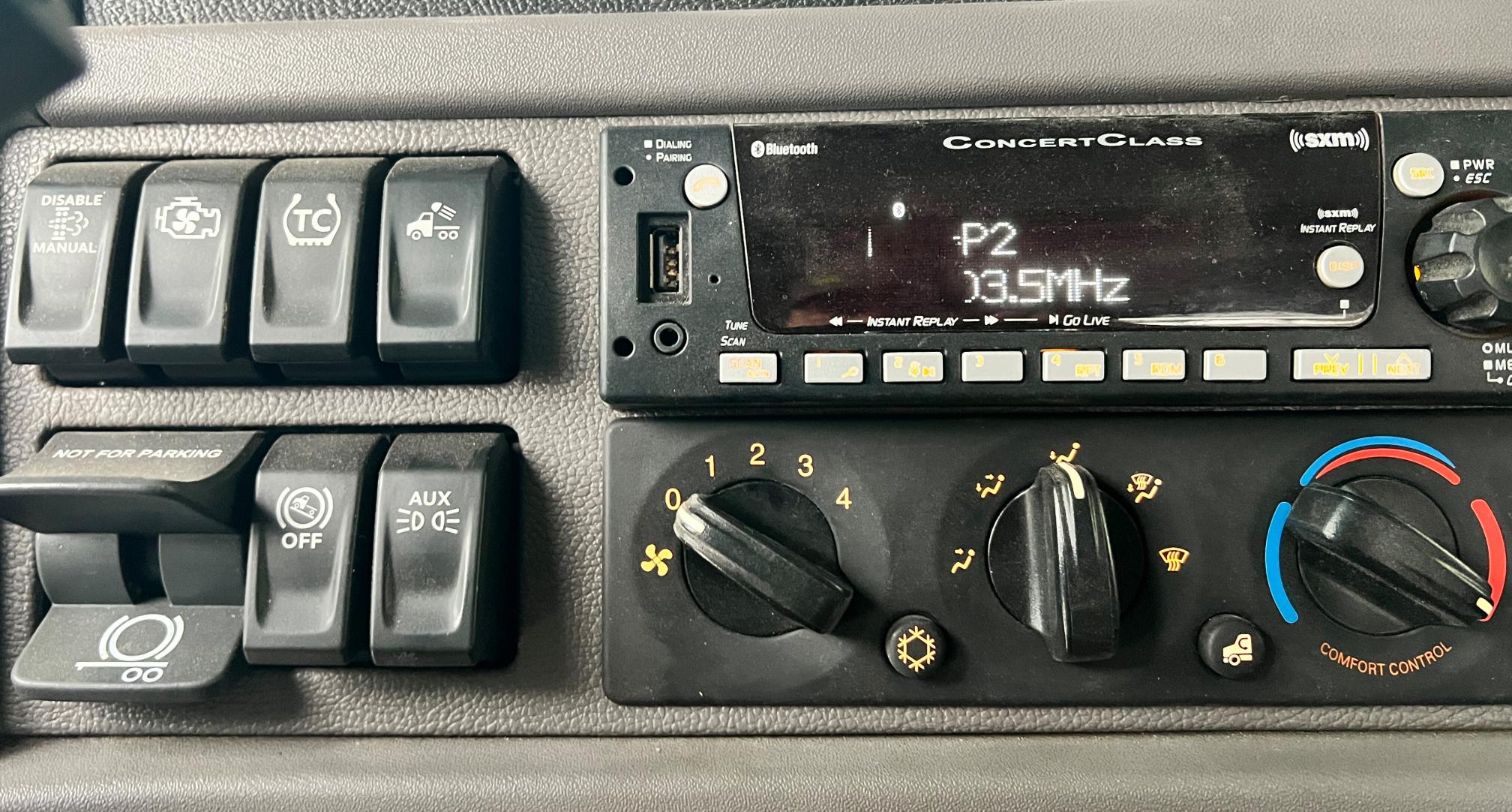 2023 PETERBILT 389 - Image 21