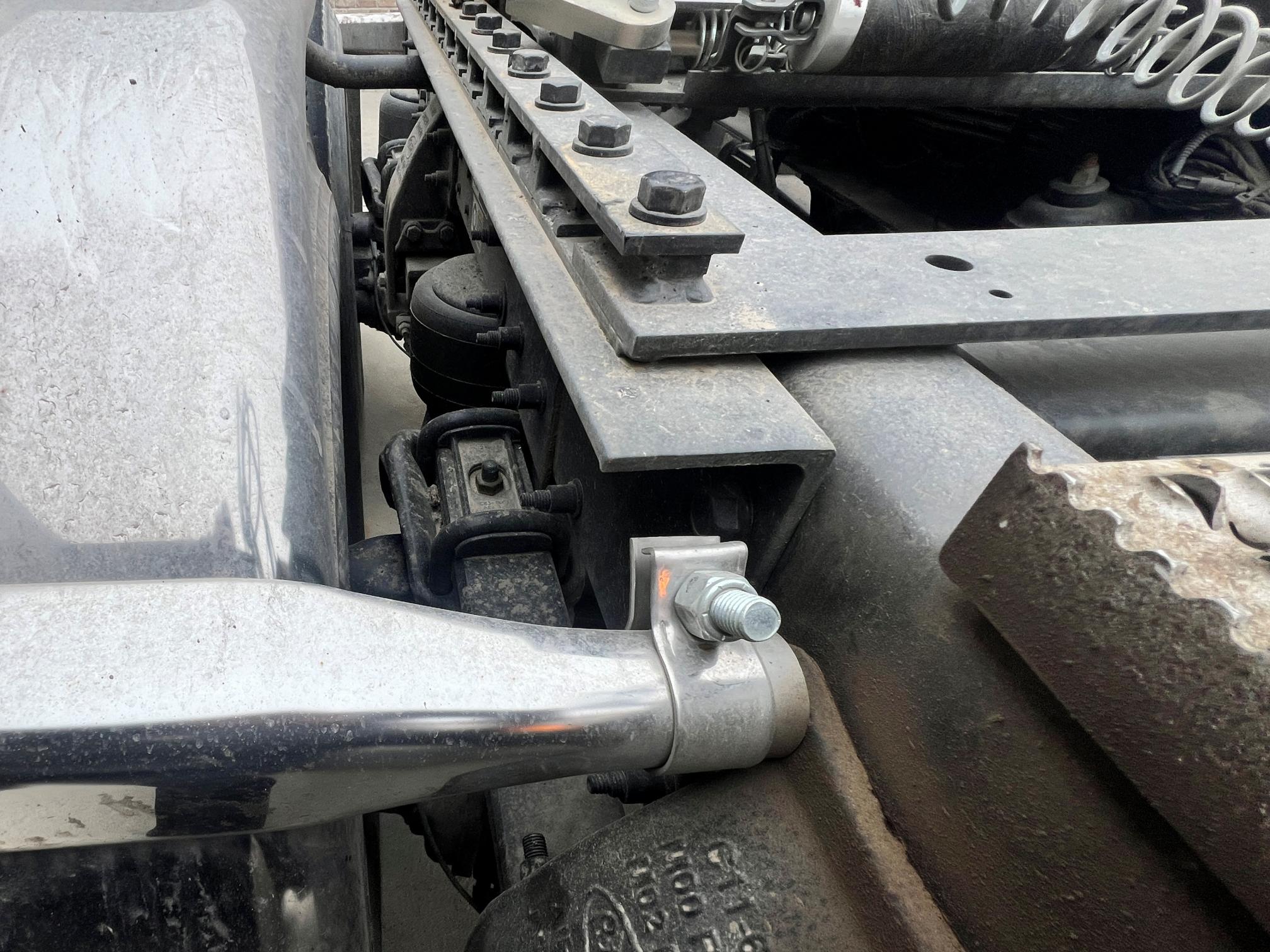 2023 PETERBILT 389 - Image 46