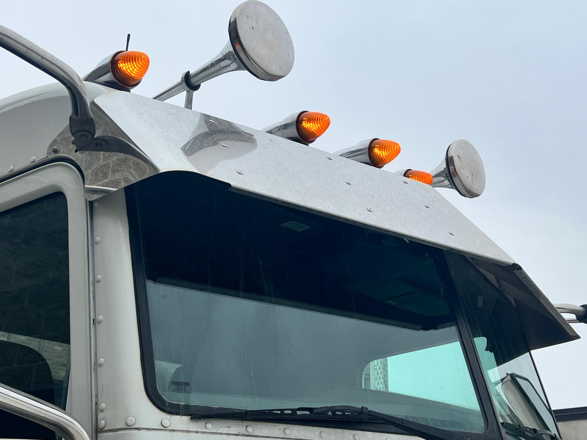 2023 PETERBILT 389 - Image 43