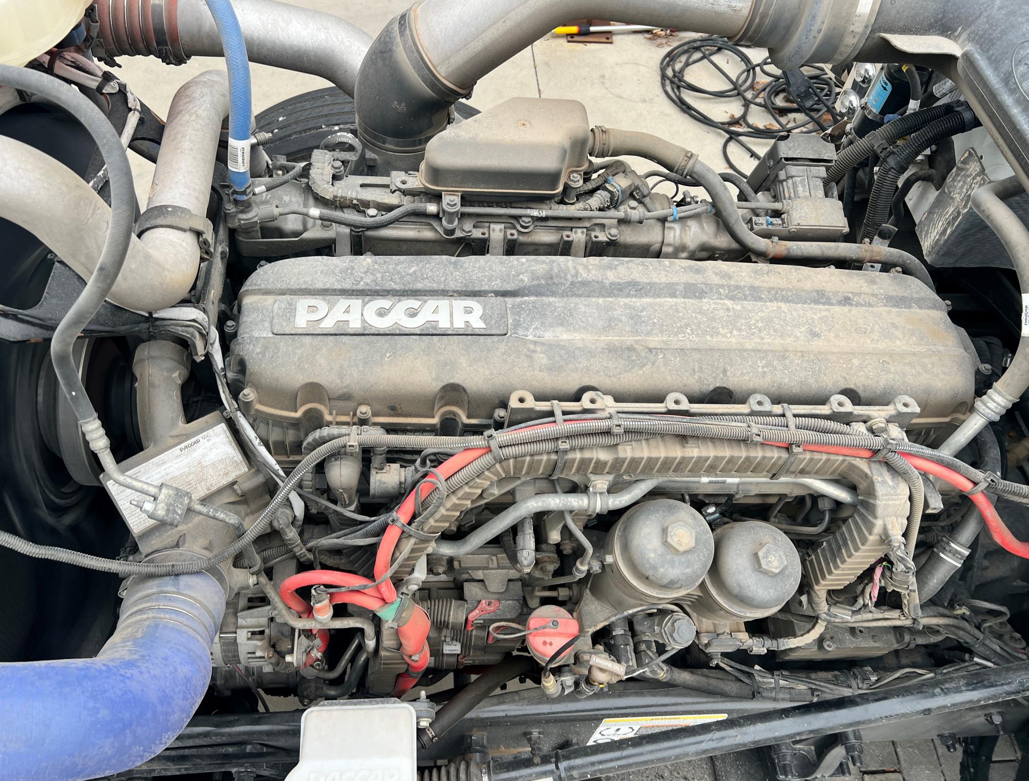 2023 PETERBILT 389 - Image 60