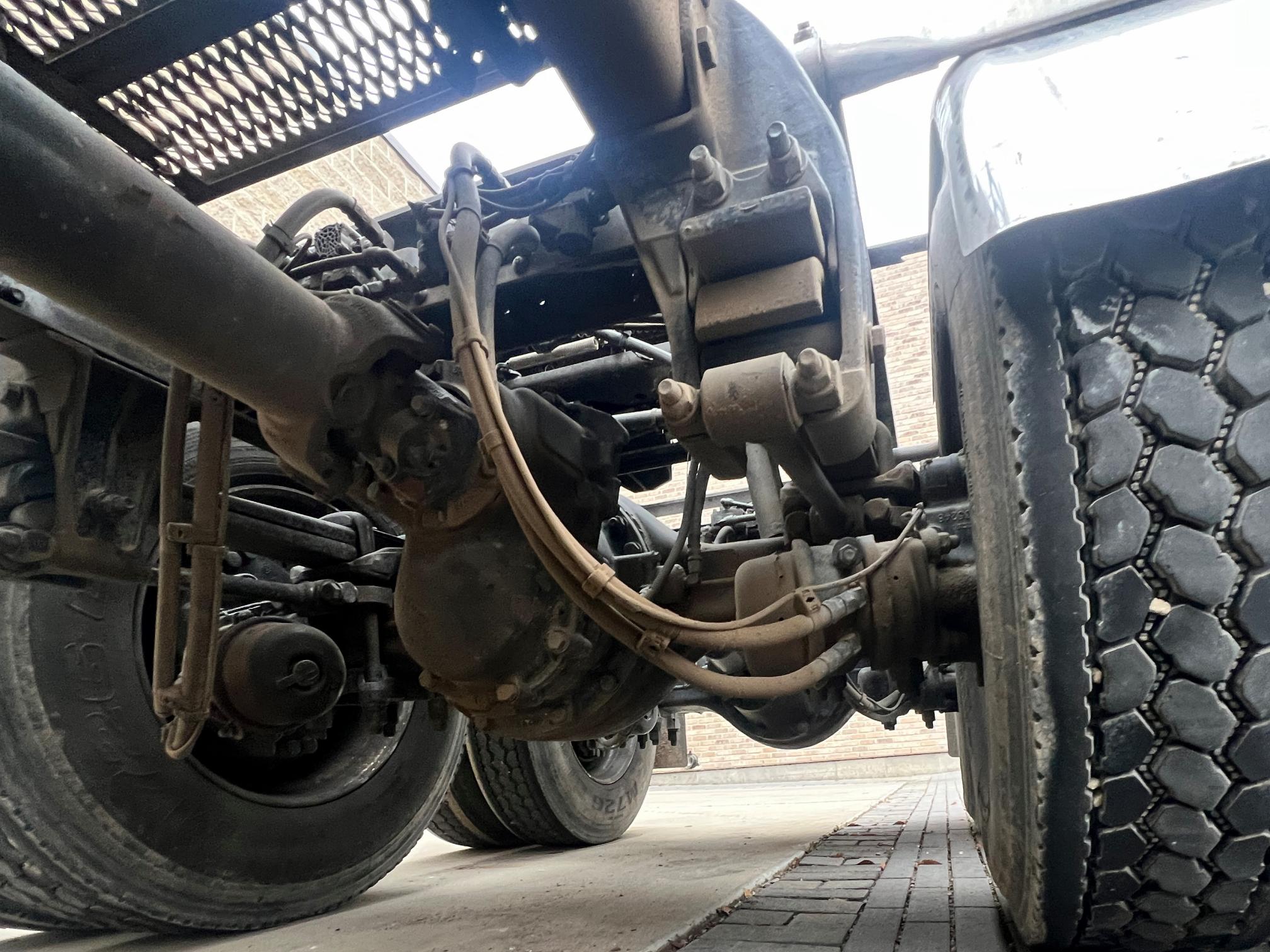 2023 PETERBILT 389 - Image 58