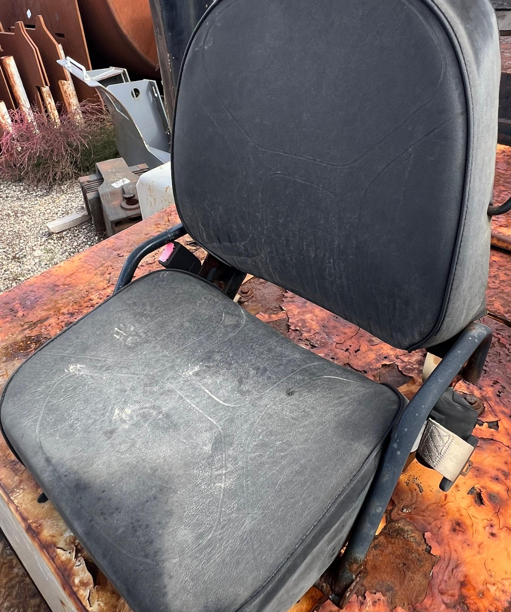 1986 MITSUBISHI FD50 D - view 11 of 34