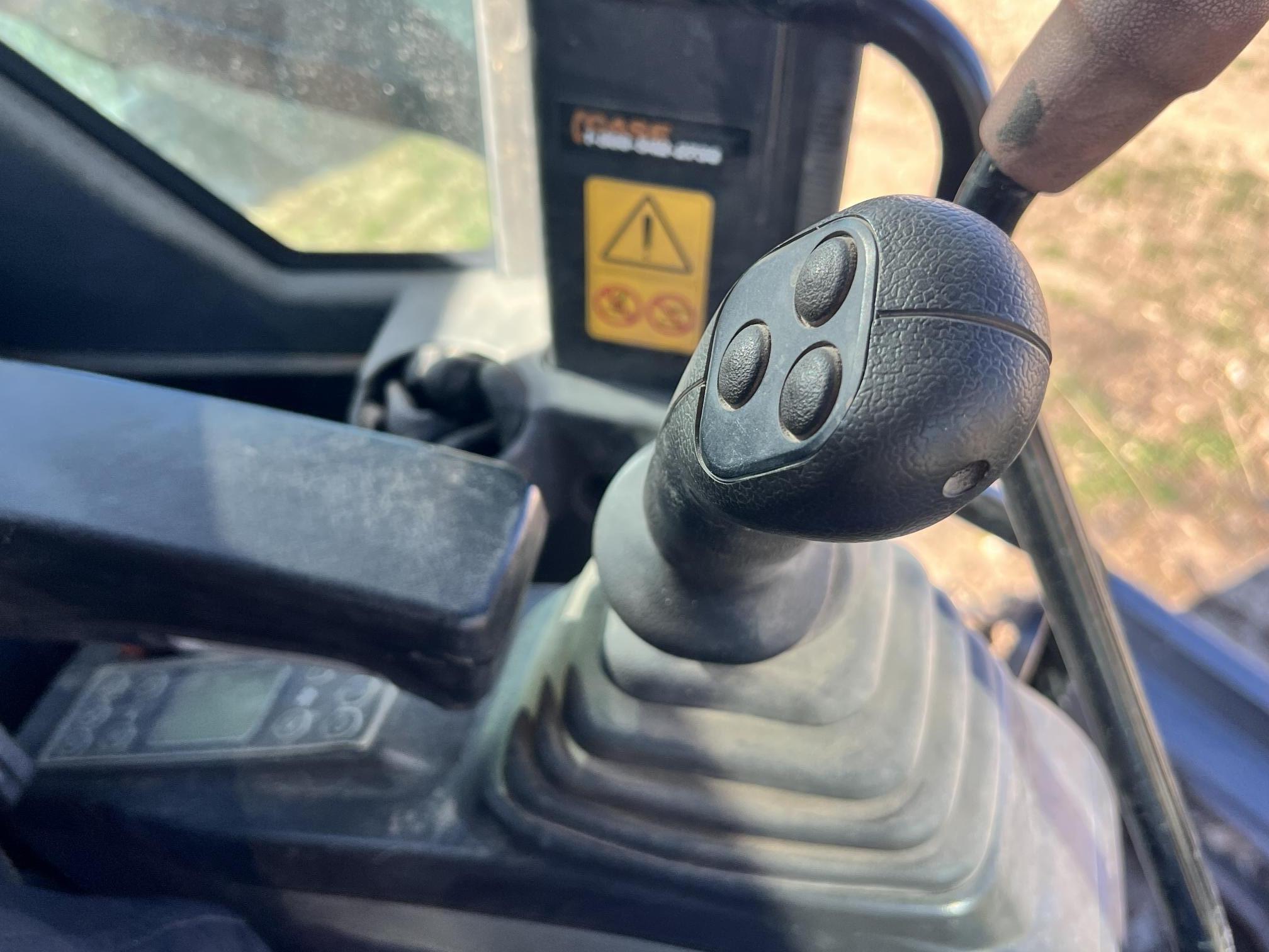 CASE Cx80c - Image 25